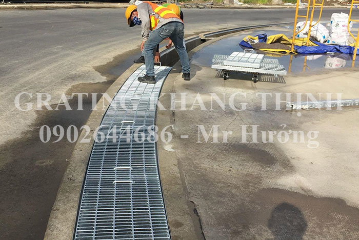 Nắp mương thoát nước ngoài công trình
